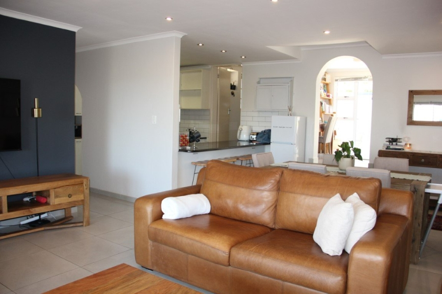 To Let 3 Bedroom Property for Rent in Heldervue Western Cape